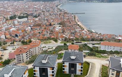 C21 Cius; Havuzlu Site İçerisinde Deniz Manzaralı Geniş Bahçeli