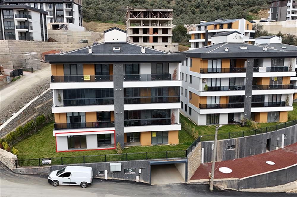 C21 Cius; Havuzlu Site İçerisinde Deniz Manzaralı Geniş Bahçeli