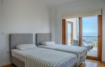 Bodrum Kumbahçe Kale ve Deniz Manzaralı Satılık Müstakil Villa