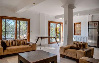 Bodrum Kumbahçe Kale ve Deniz Manzaralı Satılık Müstakil Villa