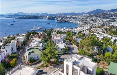 Bodrum Kumbahçe Kale ve Deniz Manzaralı Satılık Müstakil Villa
