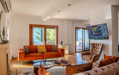 Bodrum Kumbahçe Kale ve Deniz Manzaralı Satılık Müstakil Villa