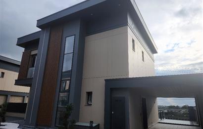 Prestijli Bölgede - Akasya Country 6+2 Kiralık Luxury Villa