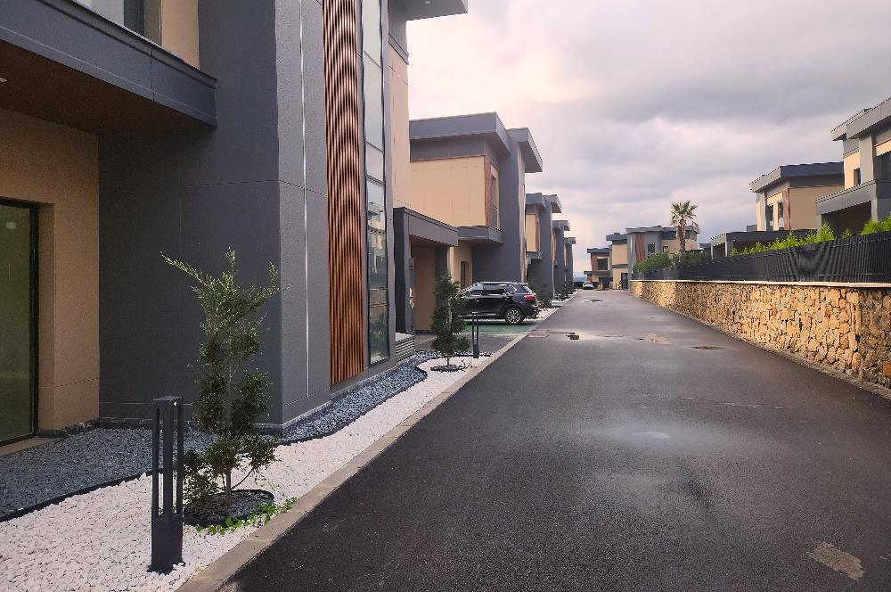 Prestijli Bölgede - Akasya Country 6+2 Kiralık Luxury Villa