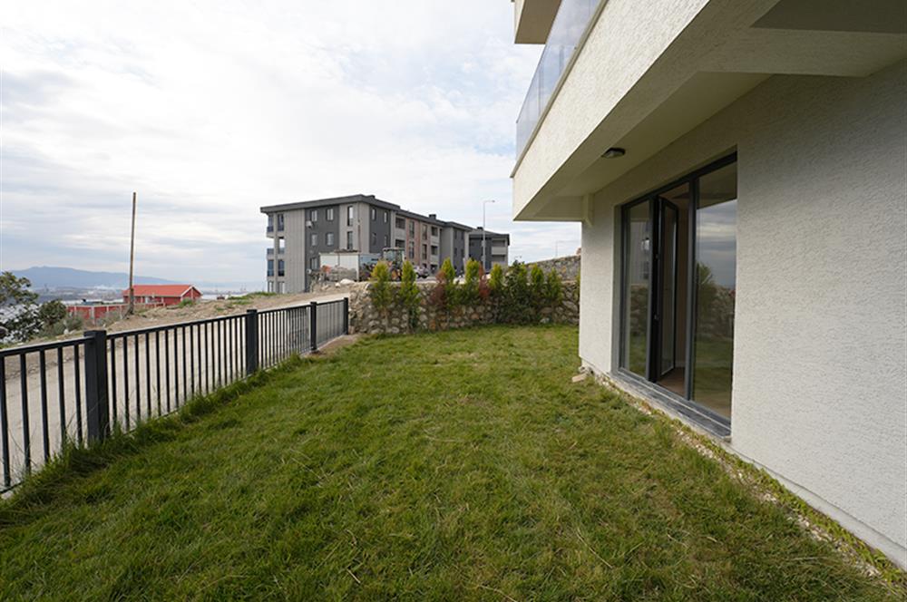 C21 Cius; Havuzlu Site İçerisinde Deniz Manzaralı Geniş Bahçeli