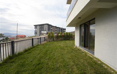 C21 Cius; Havuzlu Site İçerisinde Deniz Manzaralı Geniş Bahçeli