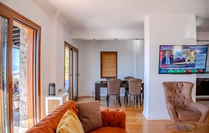 Bodrum Kumbahçe Kale ve Deniz Manzaralı Satılık Müstakil Villa