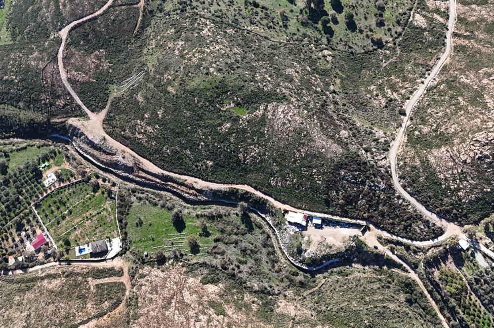 Bodrum Dereköy Kavakderesi’nde Dereye Cepheli, Yapı Kayıt Alanı Bulunan 8.437 m² Arazi