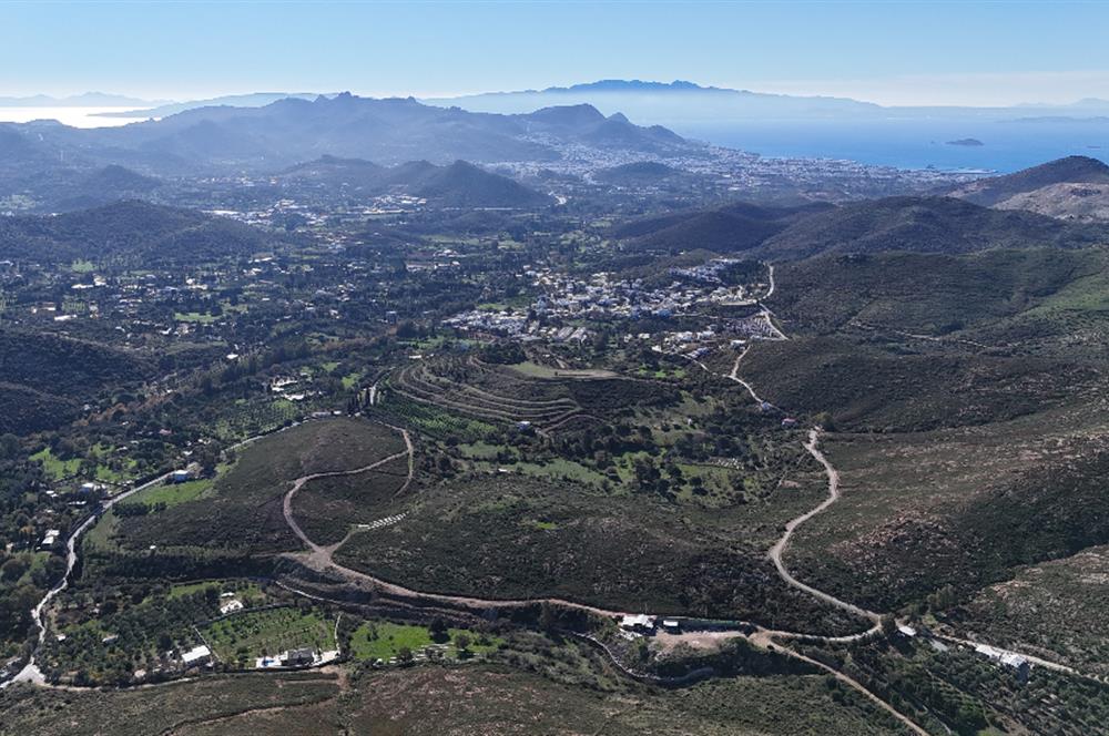 Bodrum Dereköy Kavakderesi’nde Dereye Cepheli, Yapı Kayıt Alanı Bulunan 8.437 m² Arazi