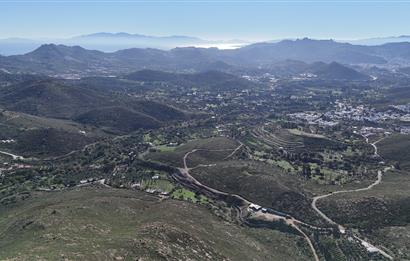 Bodrum Dereköy Kavakderesi’nde Dereye Cepheli, Yapı Kayıt Alanı Bulunan 8.437 m² Arazi