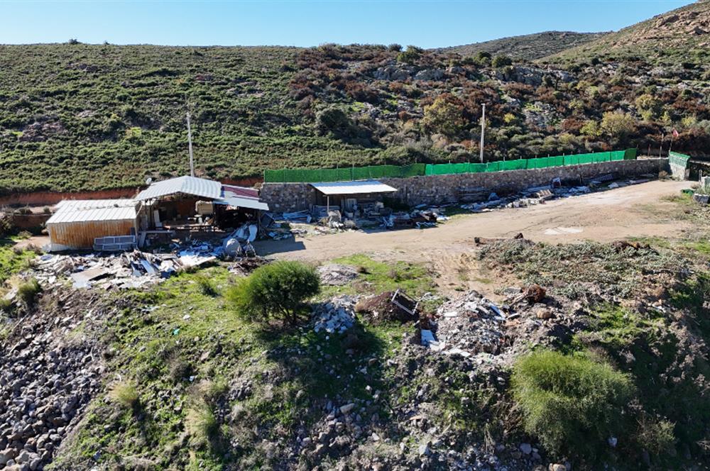 Bodrum Dereköy Kavakderesi’nde Dereye Cepheli, Yapı Kayıt Alanı Bulunan 8.437 m² Arazi