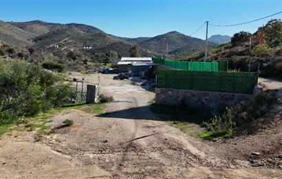 Bodrum Dereköy Kavakderesi’nde Dereye Cepheli, Yapı Kayıt Alanı Bulunan 8.437 m² Arazi