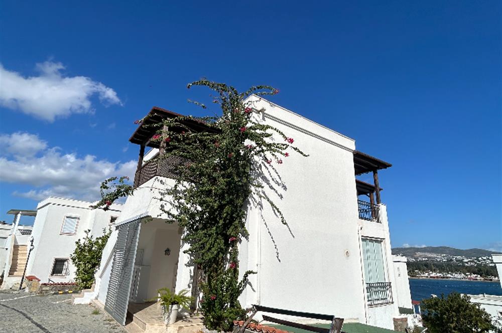 Bodrum Bitez Sarnıç Sitesi Plajlı Kiralık Üst Kat 2+1 Daire