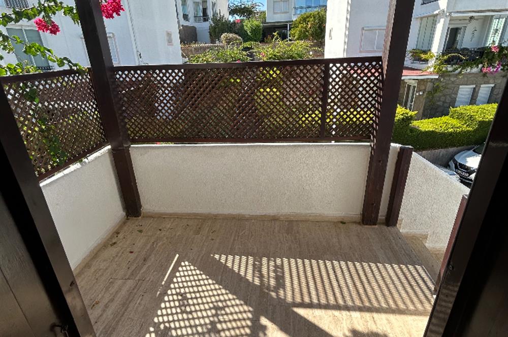 Bodrum Bitez Sarnıç Sitesi Plajlı Kiralık Üst Kat 2+1 Daire