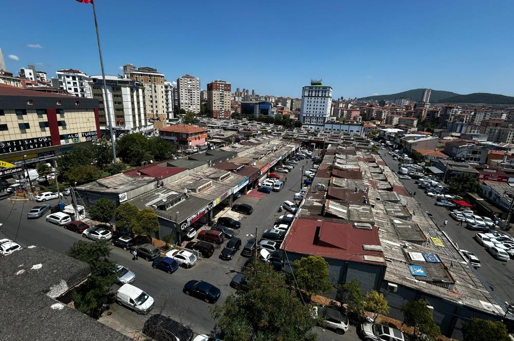 BOSTANCI OTO SANAYİ SİTESİ GİRİŞİNDE GENİŞ,KULLANIŞLI OFİS KATI