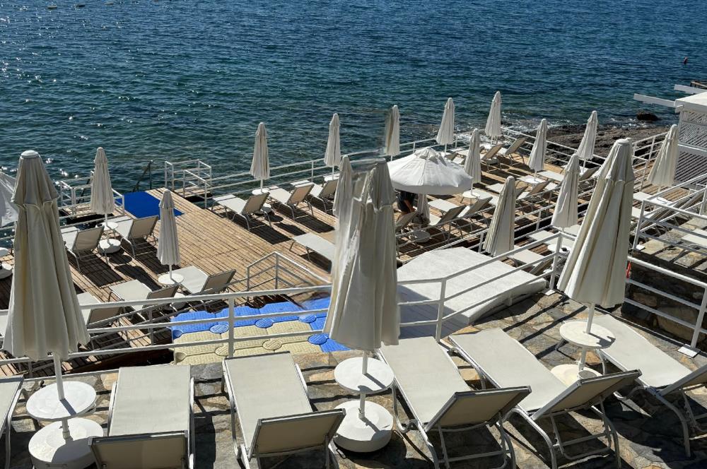 Bodrum Bitez Sarnıç Sitesi Plajlı Satılık Bahçe Katı 3+1 Daire