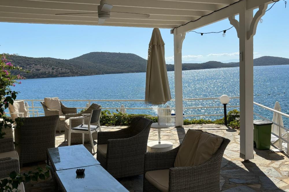 Bodrum Bitez Sarnıç Sitesi Plajlı Satılık Bahçe Katı 3+1 Daire