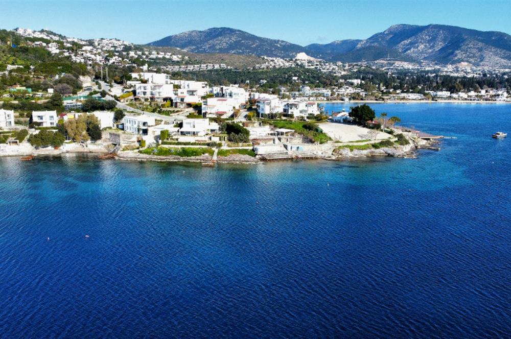 Bodrum Bitez Sarnıç Sitesi Plajlı Satılık Bahçe Katı 3+1 Daire