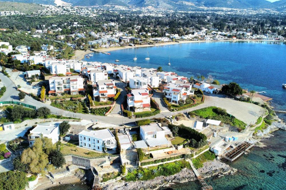 Bodrum Bitez Sarnıç Sitesi Plajlı Satılık Bahçe Katı 3+1 Daire