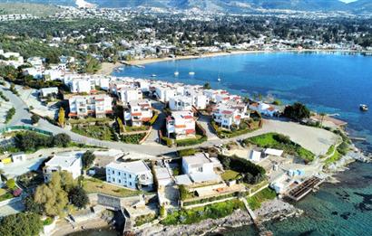 Bodrum Bitez Sarnıç Sitesi Plajlı Satılık Bahçe Katı 3+1 Daire