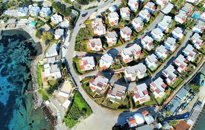 Bodrum Bitez Sarnıç Sitesi Plajlı Satılık Bahçe Katı 3+1 Daire