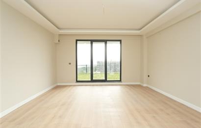 C21 Cius; Havuzlu Site İçerisinde Deniz Manzaralı Geniş Bahçeli