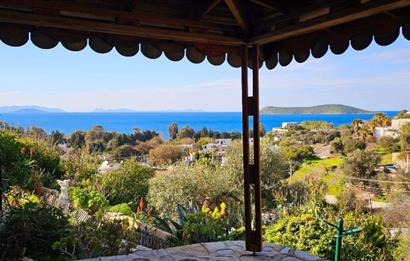 Bodrum Gümüşlük de Satılık Deniz Manzaralı Villa