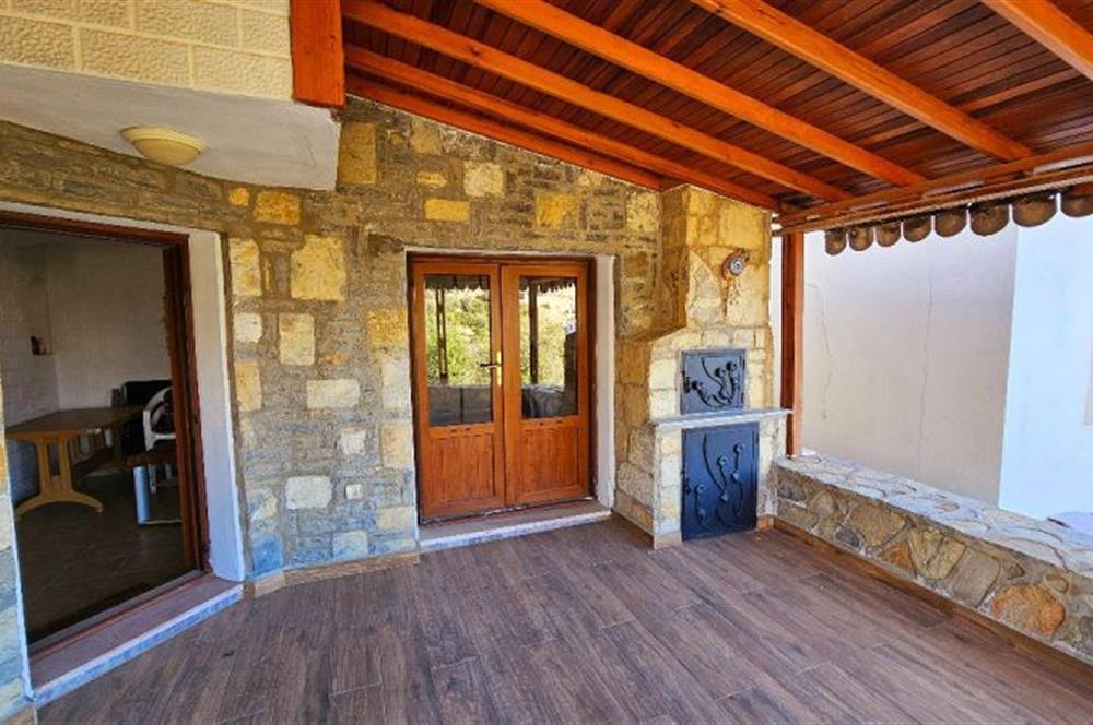 Bodrum Gümüşlük de Satılık Deniz Manzaralı Villa