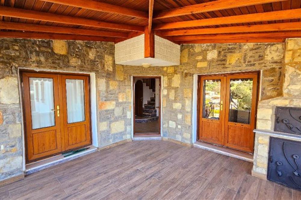 Bodrum Gümüşlük de Satılık Deniz Manzaralı Villa