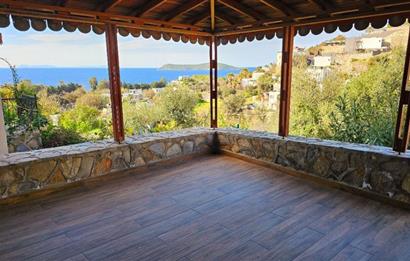 Bodrum Gümüşlük de Satılık Deniz Manzaralı Villa