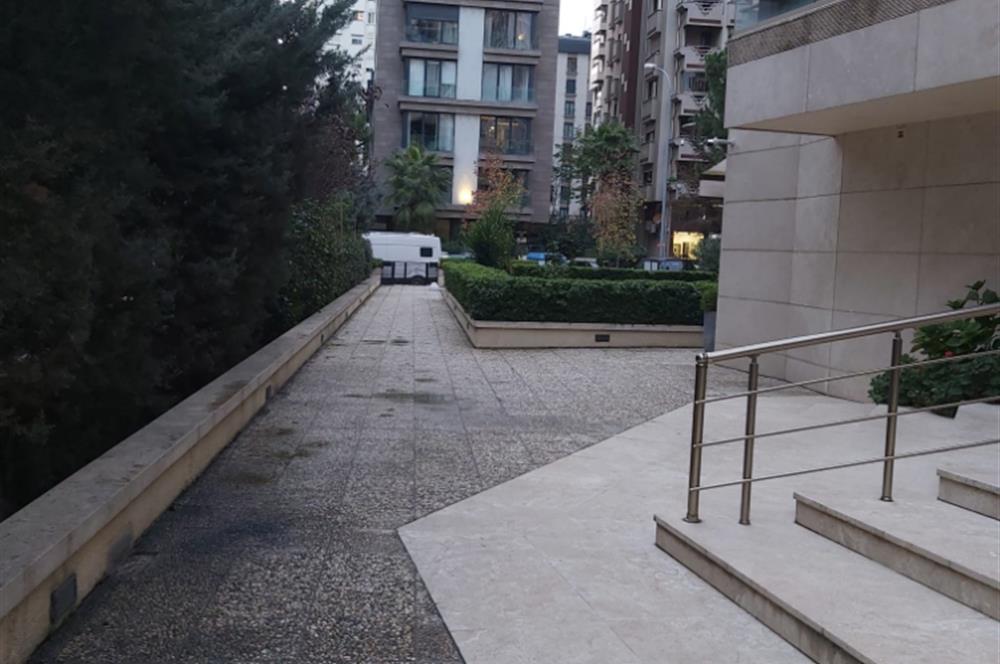 Caddebostan Plaj Yolu’nda Prestijli Binada Seçkin 3+1