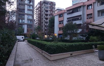 Caddebostan Plaj Yolu’nda Prestijli Binada Seçkin 3+1