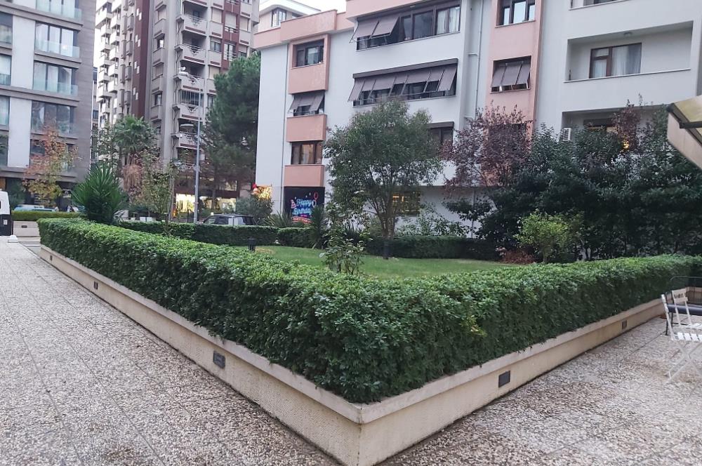 Caddebostan Plaj Yolu’nda Prestijli Binada Seçkin 3+1