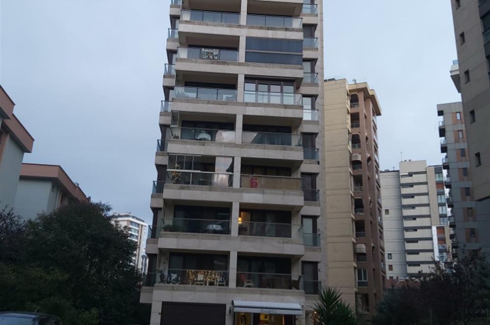 Caddebostan Plaj Yolu’nda Prestijli Binada Seçkin 3+1