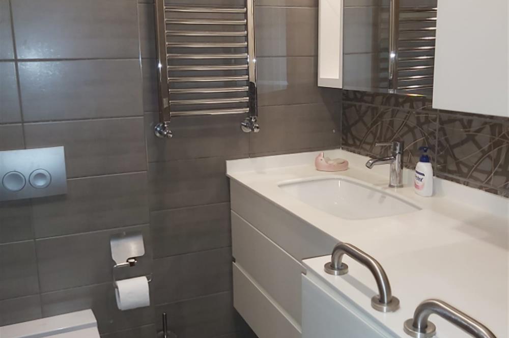 Caddebostan Plaj Yolu’nda Prestijli Binada Seçkin 3+1