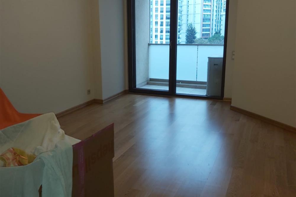 Caddebostan Plaj Yolu’nda Prestijli Binada Seçkin 3+1