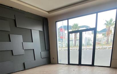 ANAYOLA CEPHELİ YÜKSEK TABELA DEĞERİNE SAHİP SATILIK DÜKKAN