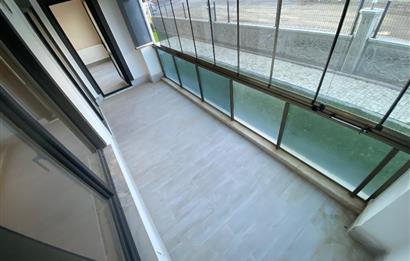 AİLELER İÇİN İDEAL! KADIKÖY'DE SİTE İÇİ SIFIR 3+1 KİRALIK DAİRE