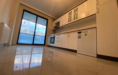 AİLELER İÇİN İDEAL! KADIKÖY'DE SİTE İÇİ SIFIR 3+1 KİRALIK DAİRE