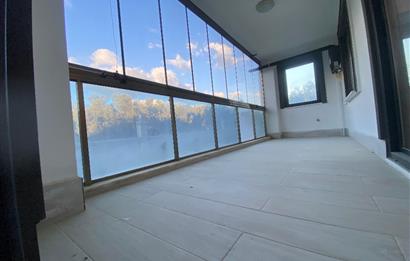 AİLELER İÇİN İDEAL! KADIKÖY'DE SİTE İÇİ SIFIR 3+1 KİRALIK DAİRE