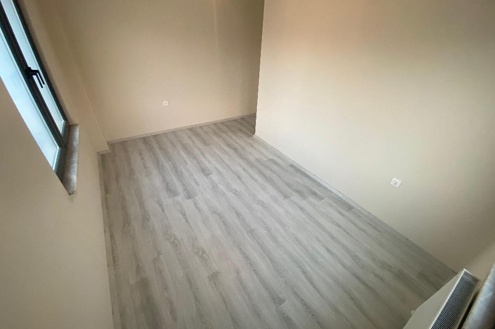 AİLELER İÇİN İDEAL! KADIKÖY'DE SİTE İÇİ SIFIR 3+1 KİRALIK DAİRE