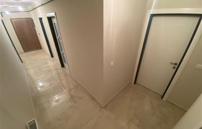 AİLELER İÇİN İDEAL! KADIKÖY'DE SİTE İÇİ SIFIR 3+1 KİRALIK DAİRE