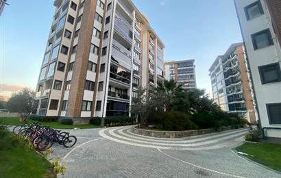 AİLELER İÇİN İDEAL! KADIKÖY'DE SİTE İÇİ SIFIR 3+1 KİRALIK DAİRE