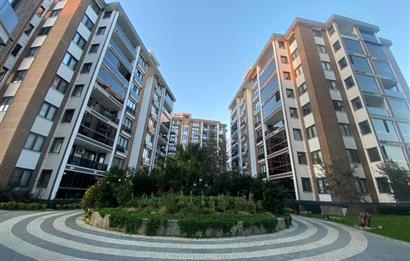 AİLELER İÇİN İDEAL! KADIKÖY'DE SİTE İÇİ SIFIR 3+1 KİRALIK DAİRE