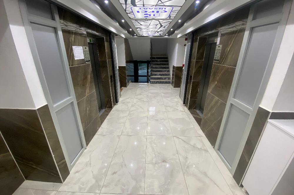 AİLELER İÇİN İDEAL! KADIKÖY'DE SİTE İÇİ SIFIR 3+1 KİRALIK DAİRE