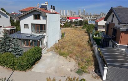 CENTURY 21'DEN İNCEK TEK YAPIDA HARİKA KONUMDA ARSA