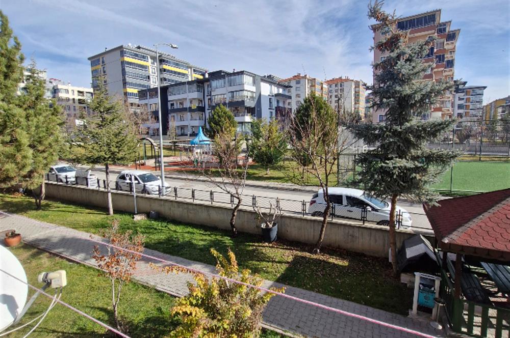 SEĞMENLER'DE SİTE İÇİ 3+1 GENİŞ KRALIK DAİRE 