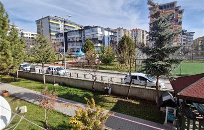 SEĞMENLER'DE SİTE İÇİ 3+1 GENİŞ KRALIK DAİRE 