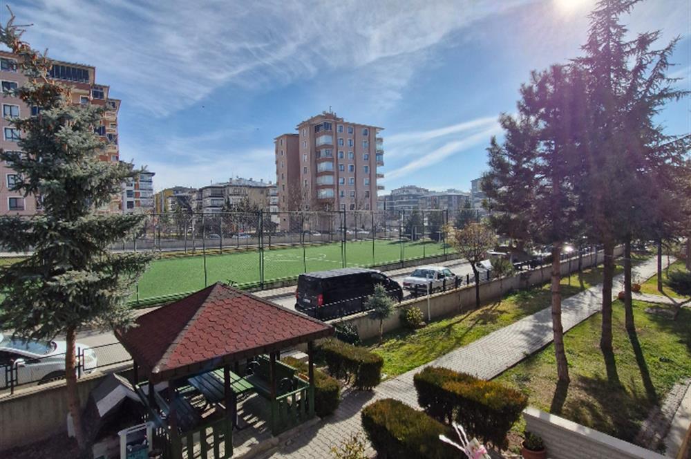 SEĞMENLER'DE SİTE İÇİ 3+1 GENİŞ KRALIK DAİRE 