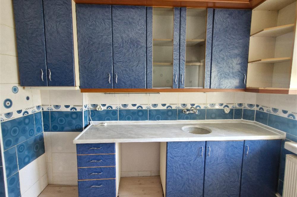 SEĞMENLER'DE SİTE İÇİ 3+1 GENİŞ KRALIK DAİRE 